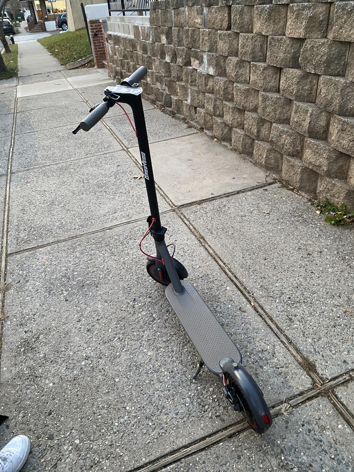 Greevego electric scooter rider photo 1